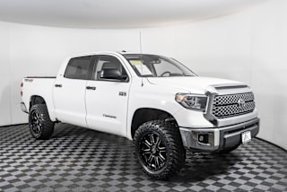 2018 Toyota Tundra SR5 5TFDY5F14JX704864 2018 Toyota Tundra SR5