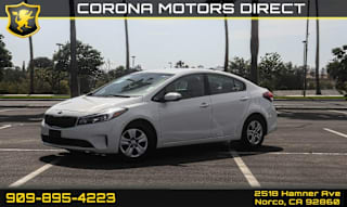 2018 Kia Forte LX 3KPFK4A76JE215219 2018 Kia Forte LX