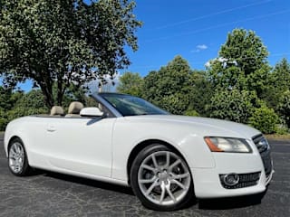 2011 Audi A5 2.0T Premium WAUAFAFH2BN009212 2011 Audi A5 2.0T Premium