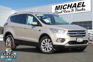 2017 Ford Escape Titanium 1FMCU0JD4HUC38811 2017 Ford Escape Titanium
