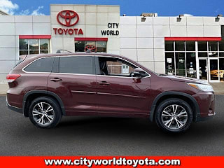 2017 Toyota Highlander LE Plus 5TDBZRFH0HS364458 2017 Toyota Highlander LE Plus