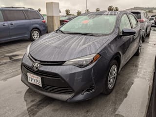 2017 Toyota Corolla LE 5YFBURHE7HP672088 2017 Toyota Corolla LE