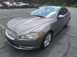 2010 Jaguar XF Base SAJWA0FA7AHR56300 2010 Jaguar XF Base