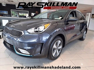 2018 Kia Niro Plug-In Hybrid LX KNDCM3LD6J5191882 2018 Kia Niro Plug-In Hybrid LX