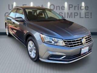 2017 Volkswagen Passat 1VWAT7A38HC020582 2017 Volkswagen Passat