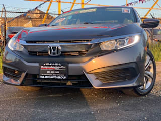 2018 Honda Civic LX 2HGFC2F57JH600304 2018 Honda Civic LX