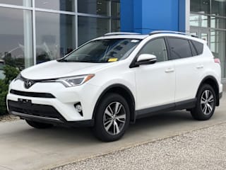 2018 Toyota RAV4 XLE JTMRFREV3JJ216242 2018 Toyota RAV4 XLE