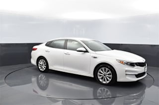 2018 Kia Optima LX 5XXGT4L31JG261219 2018 Kia Optima LX