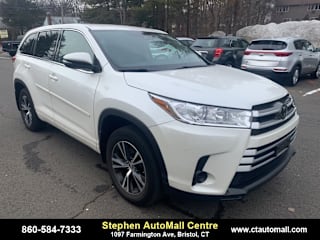 2018 Toyota Highlander LE 5TDBZRFH2JS833426 2018 Toyota Highlander LE