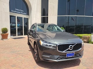 2018 Volvo XC60 T5 Momentum LYV102RK9JB106598 2018 Volvo XC60 T5 Momentum