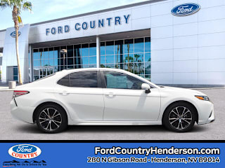 2019 Toyota Camry SE 4T1B11HK8KU683770 2019 Toyota Camry SE