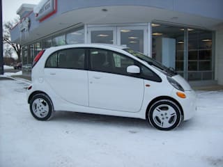 2014 Mitsubishi i-MiEV JA3215H42EU022011 2014 Mitsubishi i-MiEV