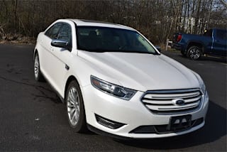 2019 Ford Taurus 1FAHP2F84KG111061 2019 Ford Taurus
