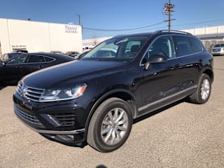2017 Volkswagen Touareg V6 Sport WVGEF7BP9HD002935 2017 Volkswagen Touareg V6 Sport