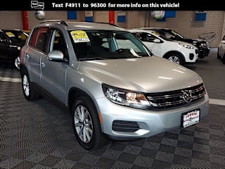 2017 Volkswagen Tiguan WVGBV7AX5HK044019 2017 Volkswagen Tiguan
