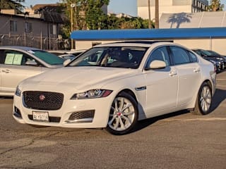 2018 Jaguar XF SAJBD4FN3JCY57700 2018 Jaguar XF