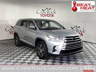 2019 Toyota Highlander LE 5TDZZRFH3KS295903 2019 Toyota Highlander LE