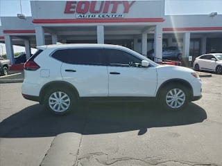 2017 Nissan Rogue S JN8AT2MT1HW138932 2017 Nissan Rogue S