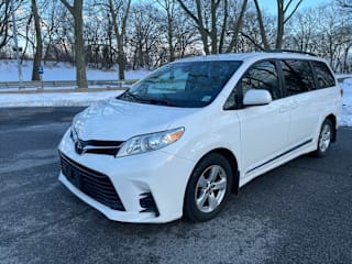 2018 Toyota Sienna 5TDKZ3DC7JS922428 2018 Toyota Sienna
