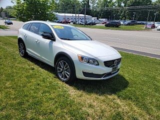 2018 Volvo V60 Cross Country T5 Premier YV440MWK9J2043465 2018 Volvo V60 Cross Country T5 Premier