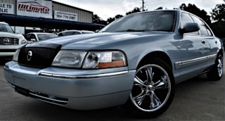 2005 Mercury Grand Marquis GS 2MEFM74W35X609595 2005 Mercury Grand Marquis GS