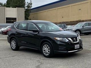 2019 Nissan Rogue S 5N1AT2MT3KC768550 2019 Nissan Rogue S