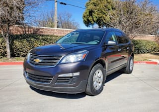 2016 Chevrolet Traverse LS 1GNKRFEDXGJ121370 2016 Chevrolet Traverse LS