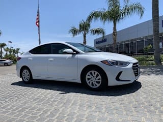 2018 Hyundai Elantra SE 5NPD74LF2JH383786 2018 Hyundai Elantra SE