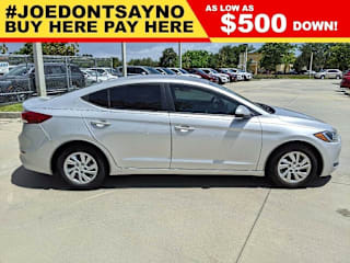 2017 Hyundai Elantra SE 5NPD74LF6HH212081 2017 Hyundai Elantra SE