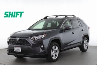 2019 Toyota RAV4 XLE JTMP1RFV3KD512818 2019 Toyota RAV4 XLE