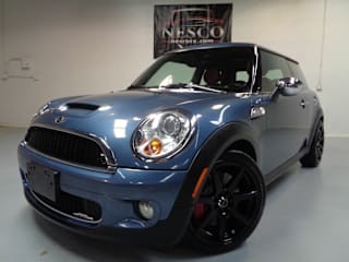 2010 MINI Cooper John Cooper Works WMWMF9C54ATF97648 2010 MINI Cooper John Cooper Works