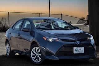 2018 Toyota Corolla L 5YFBURHE4JP826519 2018 Toyota Corolla L