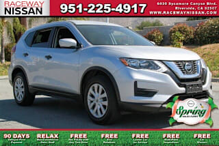 2018 Nissan Rogue S KNMAT2MT0JP587546 2018 Nissan Rogue S