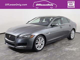 2017 Jaguar XF 20d Prestige SAJBE4BN6HCY32352 2017 Jaguar XF 20d Prestige