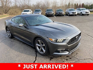 2016 Ford Mustang V6 1FA6P8AM3G5266184 2016 Ford Mustang V6