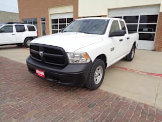 2016 Ram Pickup 1500 Express 1C6RR7FG1GS383690 2016 Ram Pickup 1500 Express