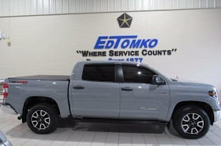2020 Toyota Tundra SR5 5TFDY5F19LX943197 2020 Toyota Tundra SR5