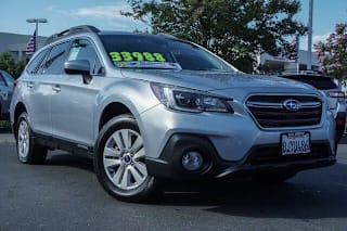 2019 Subaru Outback 2.5i Premium 4S4BSAFC1K3335579 2019 Subaru Outback 2.5i Premium
