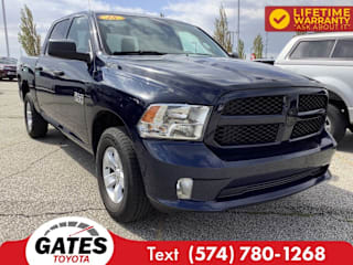 2018 Ram Pickup 1500 Express 1C6RR7KG2JS102493 2018 Ram Pickup 1500 Express