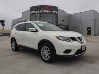 2014 Nissan Rogue S 5N1AT2MT1EC765375 2014 Nissan Rogue S