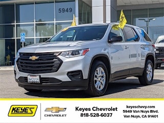 2019 Chevrolet Traverse LS 1GNERFKW1KJ144516 2019 Chevrolet Traverse LS