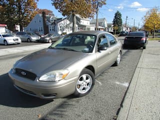 2005 Ford Taurus SE 1FAFP53205A126852 2005 Ford Taurus SE