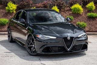 2017 Alfa Romeo Giulia Quadrifoglio Base ZARFAEAV7H7552621 2017 Alfa Romeo Giulia Quadrifoglio Base