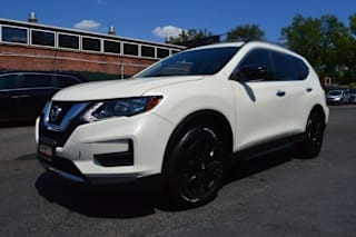 2017 Nissan Rogue SL 5N1AT2MV8HC806056 2017 Nissan Rogue SL