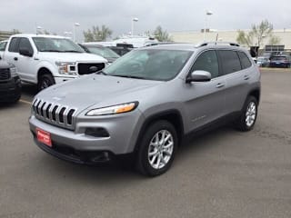 2018 Jeep Cherokee Latitude 1C4PJLCB8JD534027 2018 Jeep Cherokee Latitude