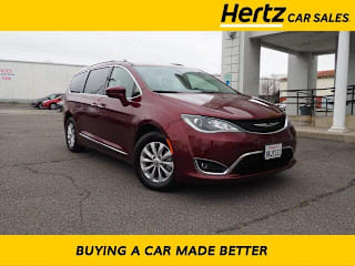 2019 Chrysler Pacifica Touring L 2C4RC1BGXKR700700 2019 Chrysler Pacifica Touring L