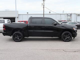 2019 Ram Pickup 1500 1C6SRFFT4KN741302 2019 Ram Pickup 1500