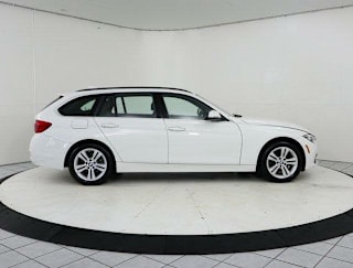 2017 BMW 3 Series WBA8K3C34HA022929 2017 BMW 3 Series