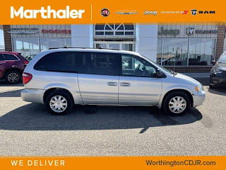2005 Chrysler Town and Country Touring 2C4GP54L15R140504 2005 Chrysler Town and Country Touring