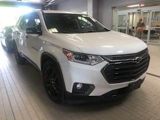 2018 Chevrolet Traverse Premier 1GNEVJKW4JJ214958 2018 Chevrolet Traverse Premier